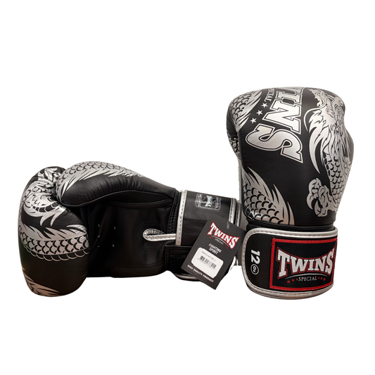 Twins Special Fancy FBGVL4-49 SILVER/BLACK BOXING GLOVES