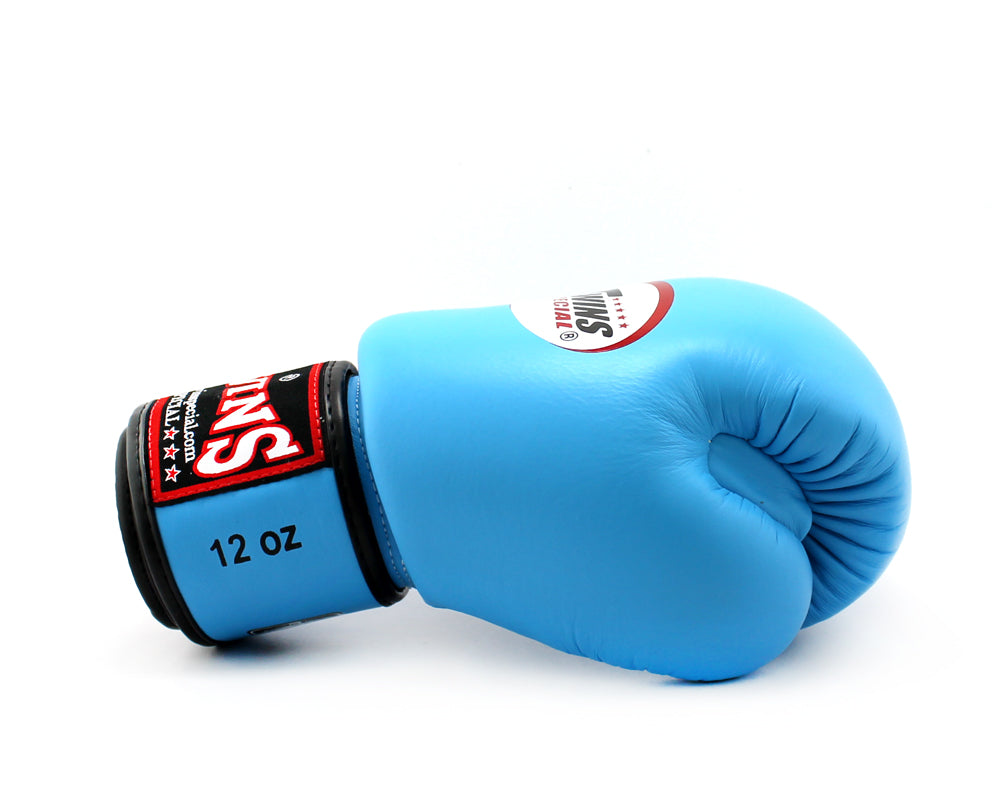 ทวินส์ สเปเชียล BGVL3 LIGHT BLUE BOXING GLOVES