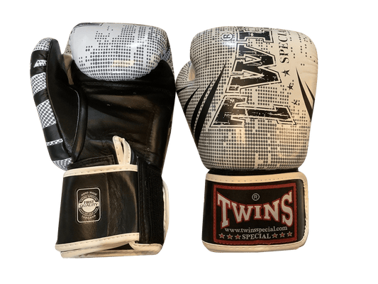 Twins Special FBGVL3-TW5 WHITE/BLACK BOXING GLOVES